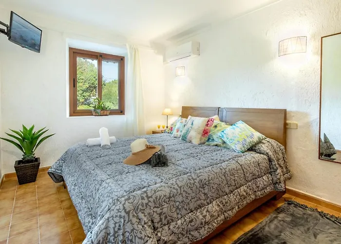 Villa Granoters By Homevillas360 Pollença